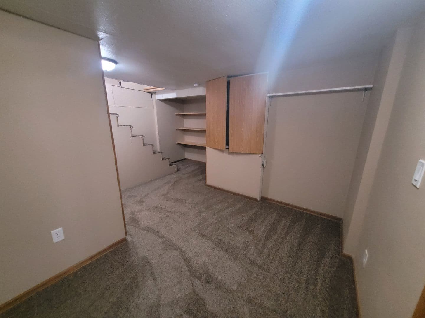 Des Moines House: 2209 East 40th Street