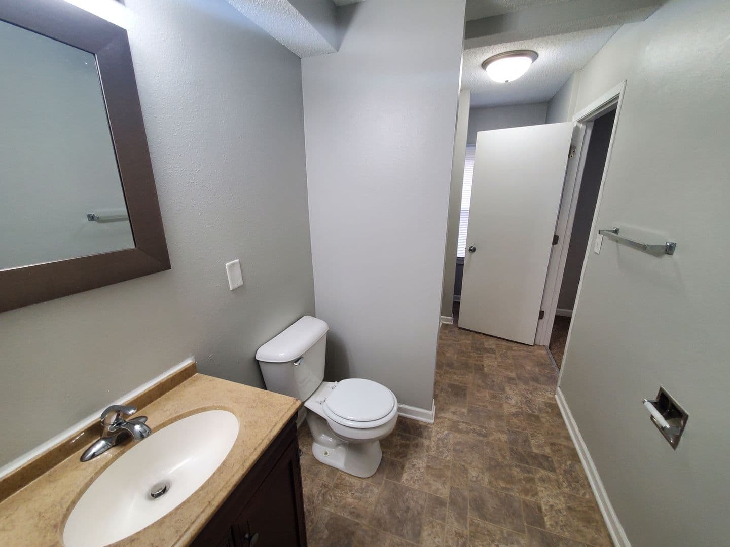 Des Moines House: 215 Leland Avenue