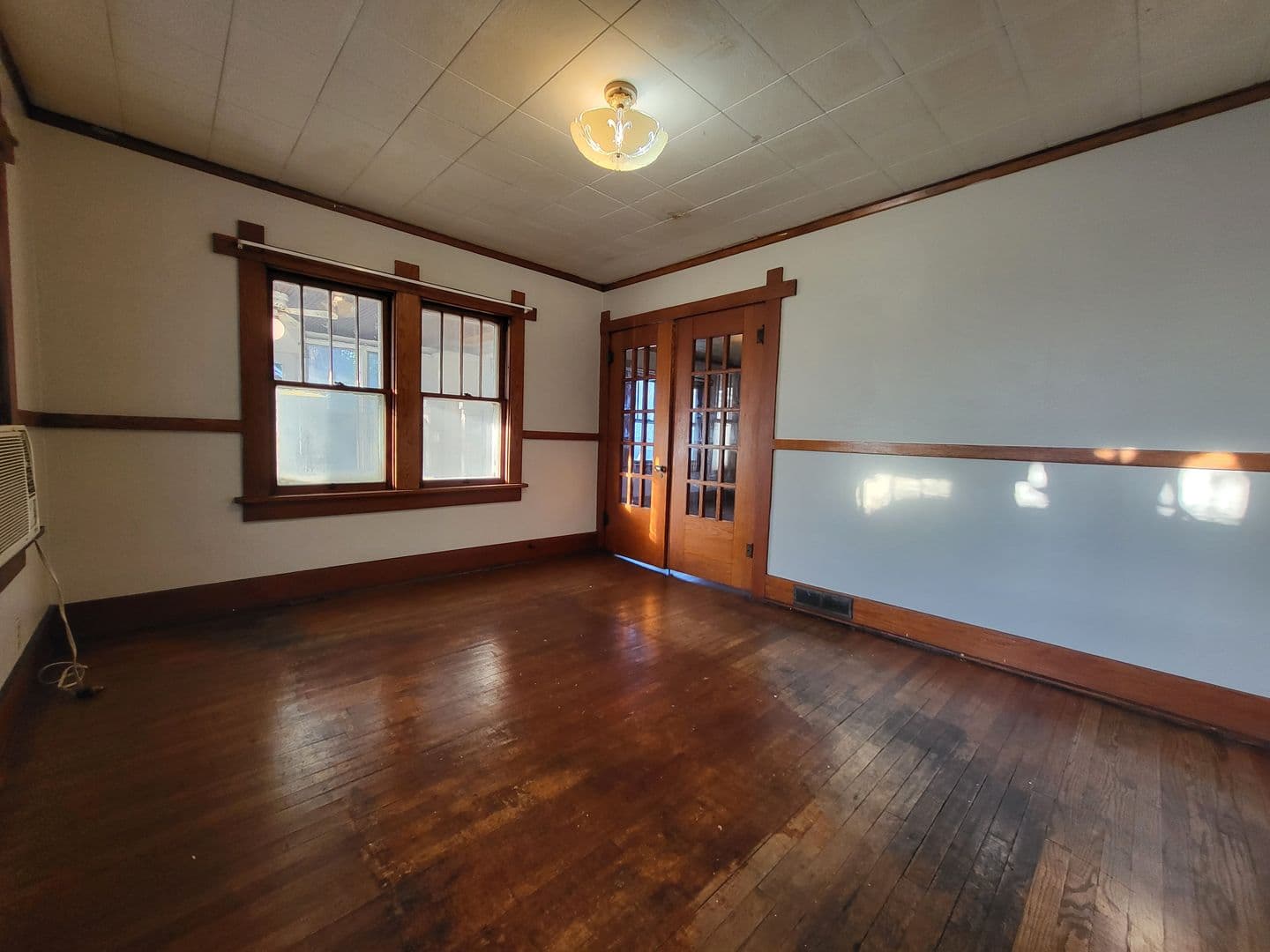 Des Moines House: 1615 Jefferson Avenue