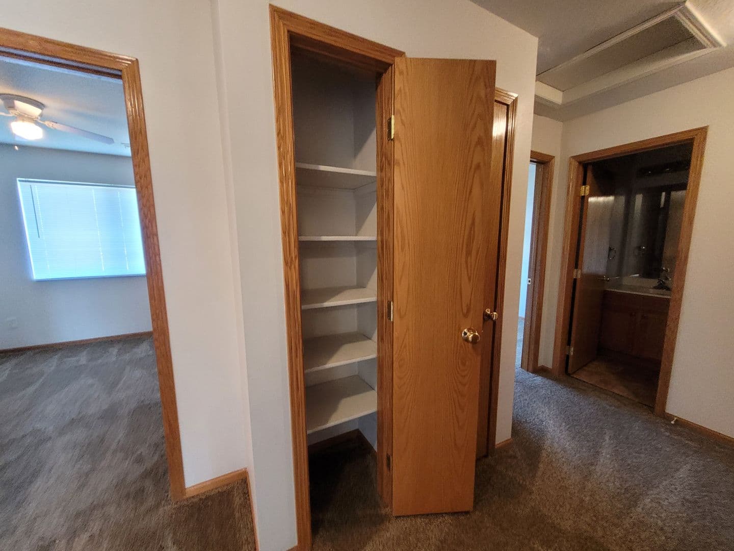 Bondurant Apartment: 906 Washington Avenue Southeast