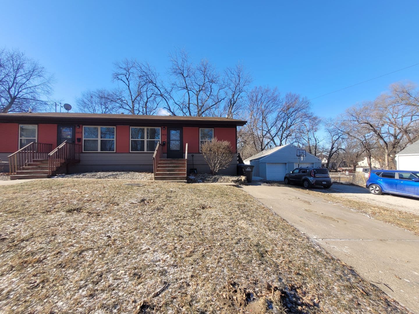 Des Moines Apartment: 3810-3812 SW 3rd Street