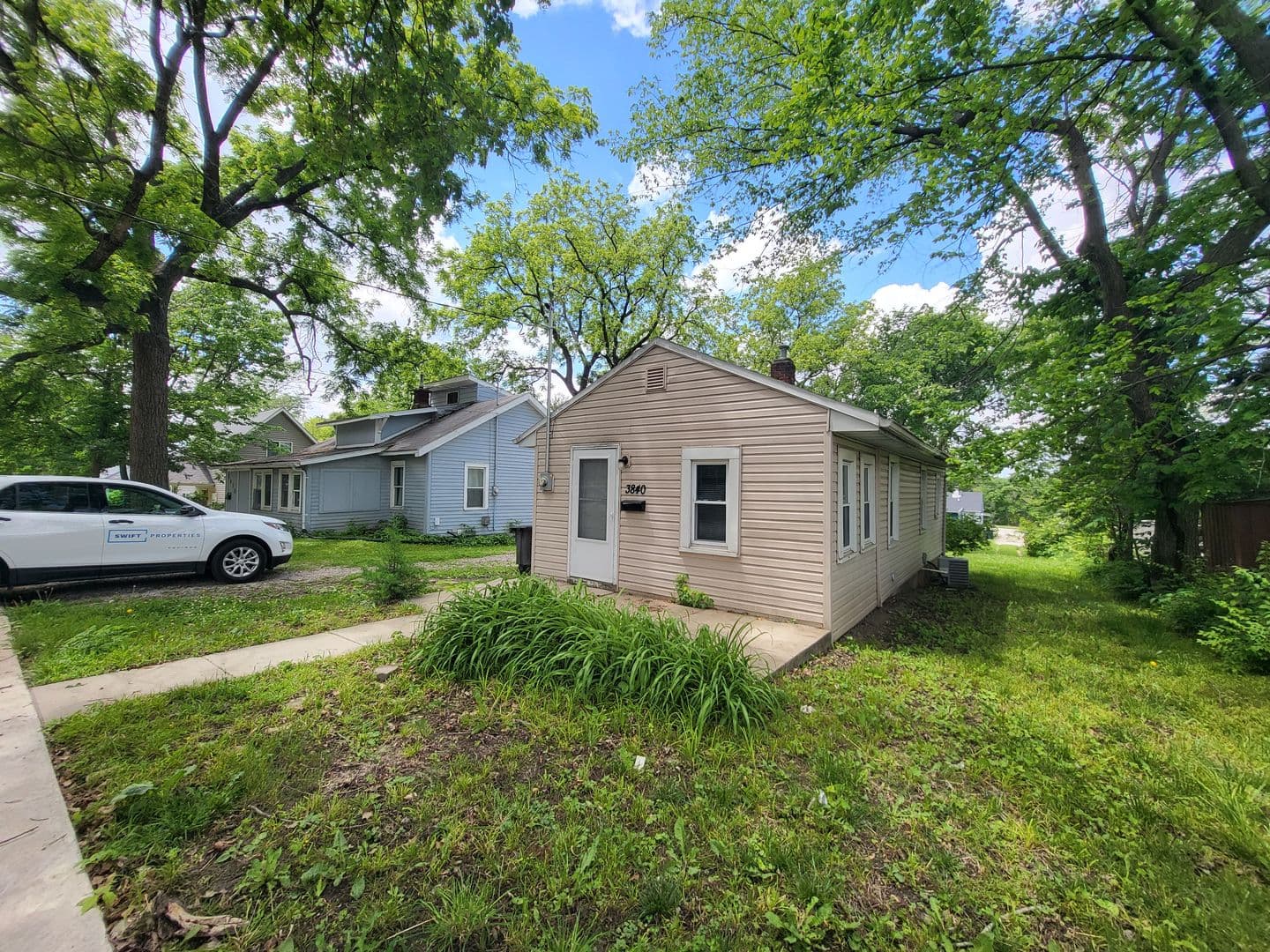Des Moines House: 3840 15th Street