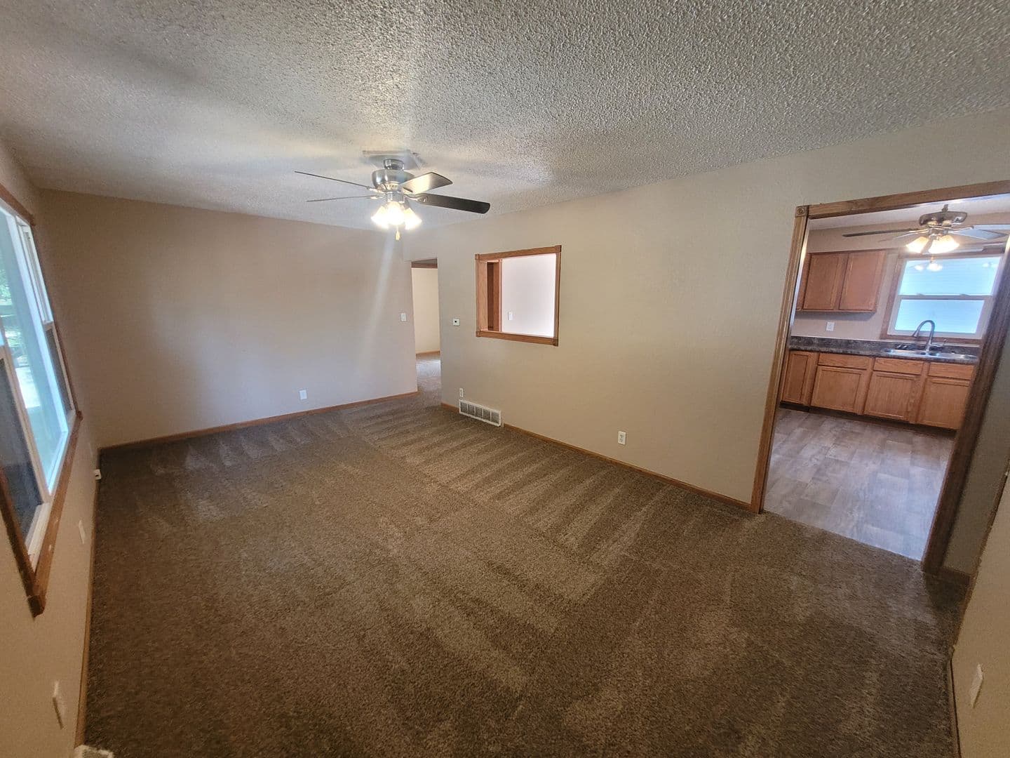 Des Moines House: 2209 East 40th Street