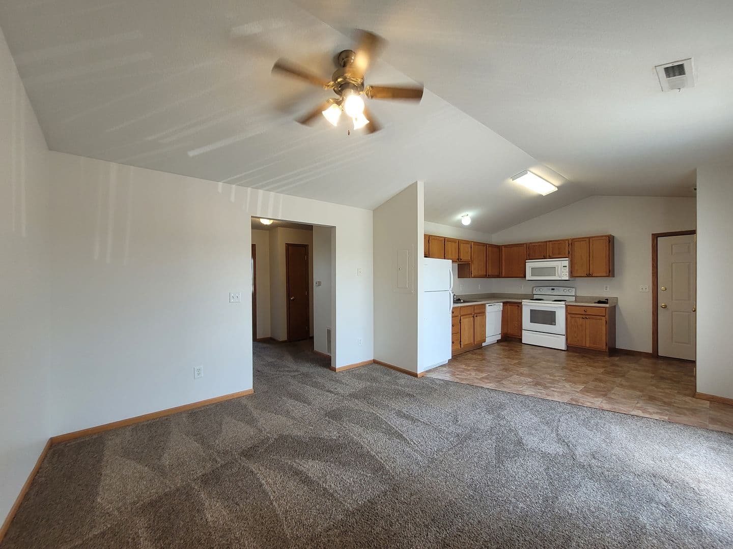 Bondurant Apartment: 906 Washington Avenue Southeast