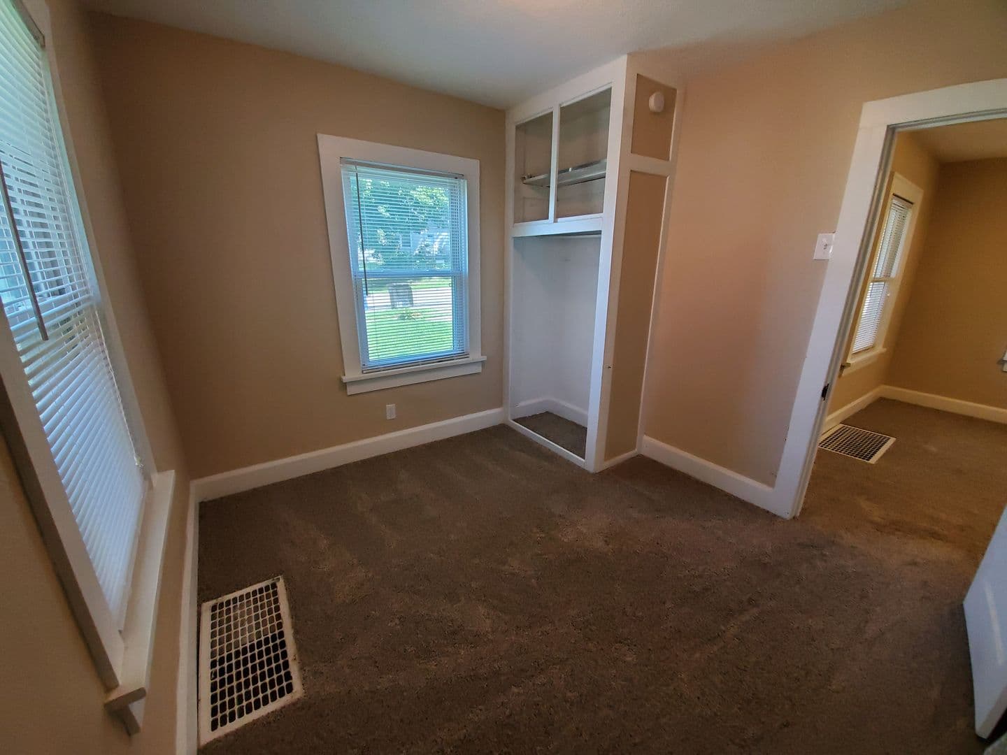 Des Moines House: 3101 Cleveland Avenue