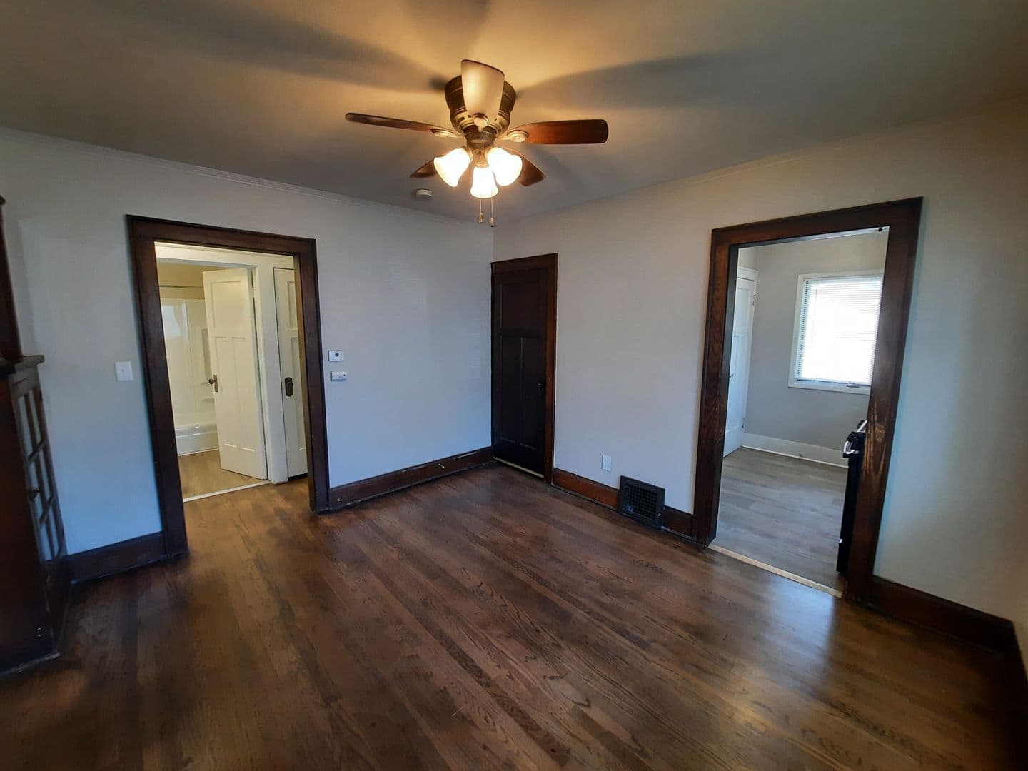 Des Moines House: 2726 Des Moines Street