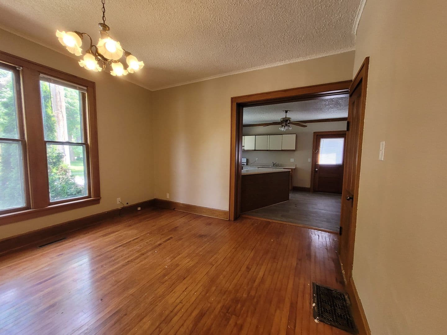 Des Moines Apartment: 757-759 17th Street