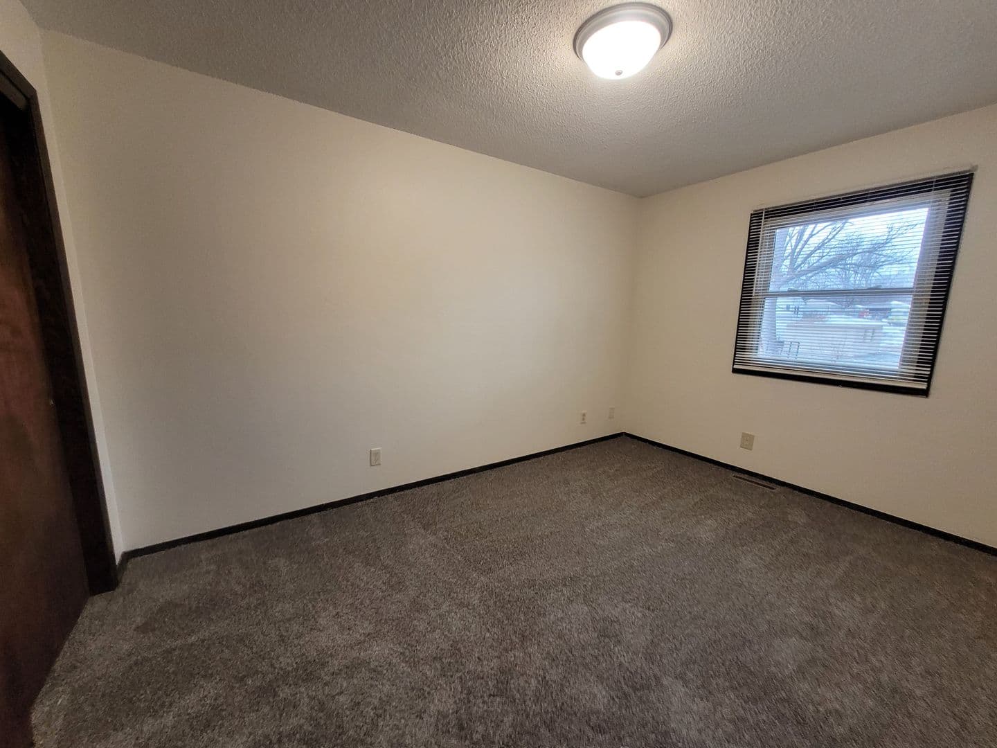 Des Moines Apartment: 3810-3812 SW 3rd Street