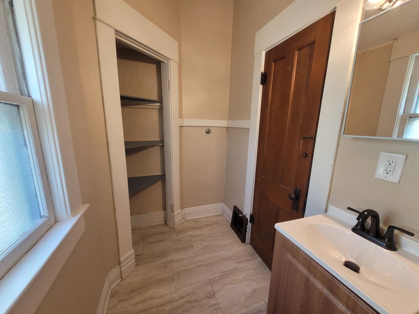 Des Moines Apartment: 757-759 17th Street