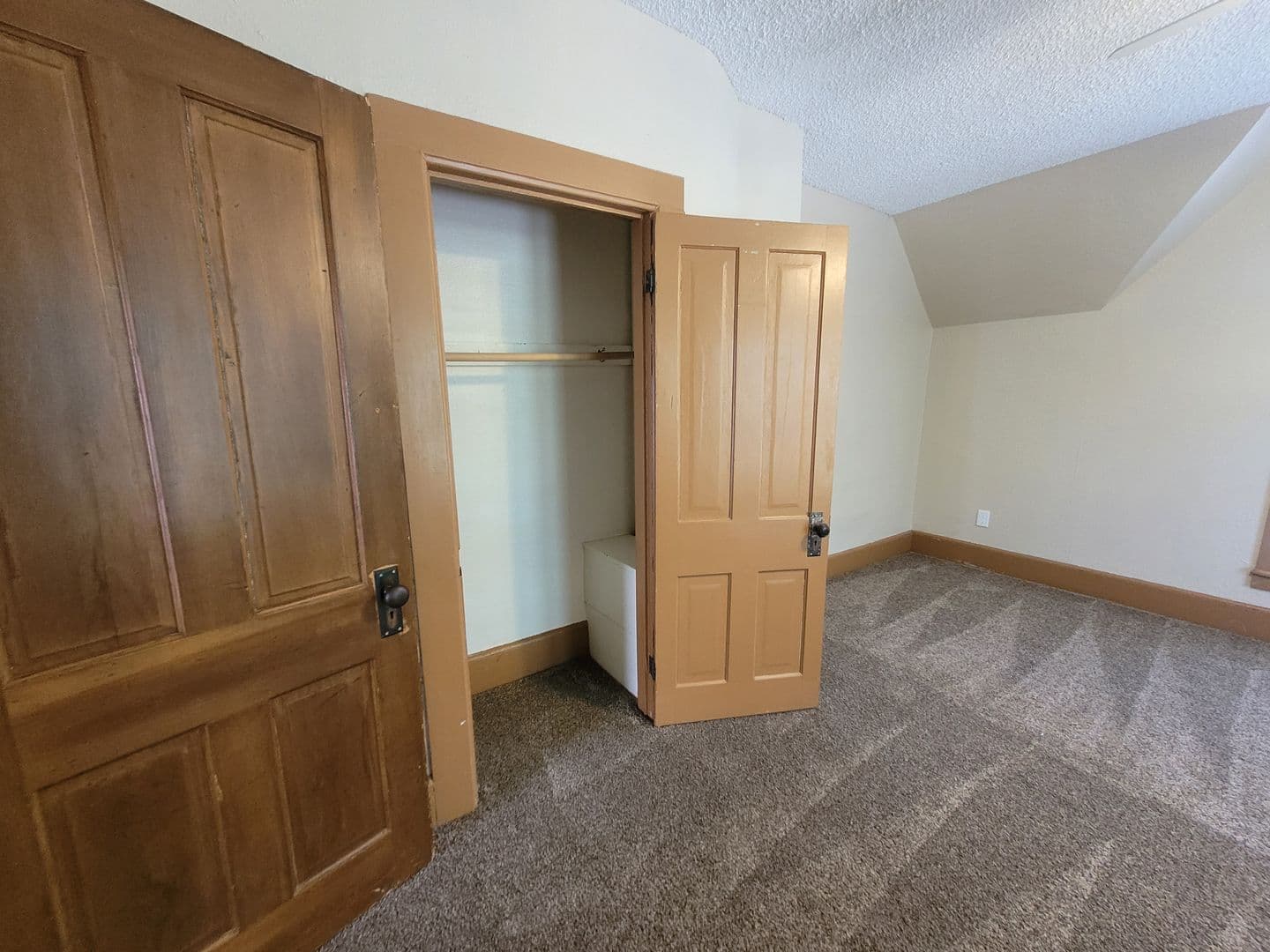 Des Moines Apartment: 757-759 17th Street