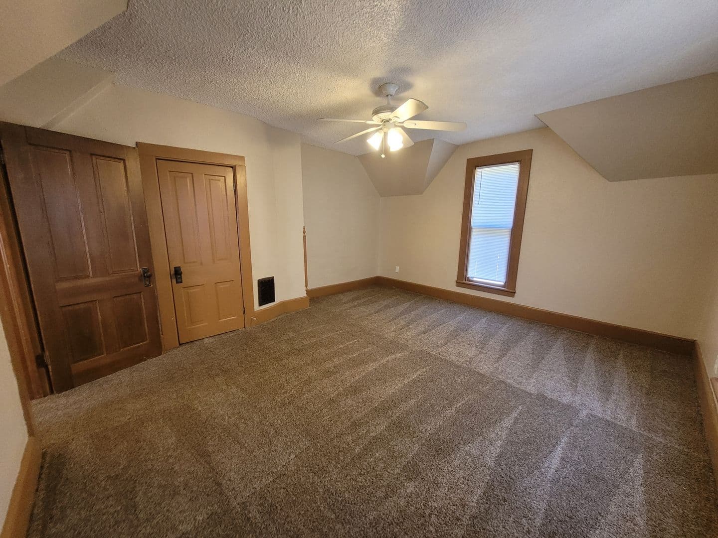 Des Moines Apartment: 757-759 17th Street