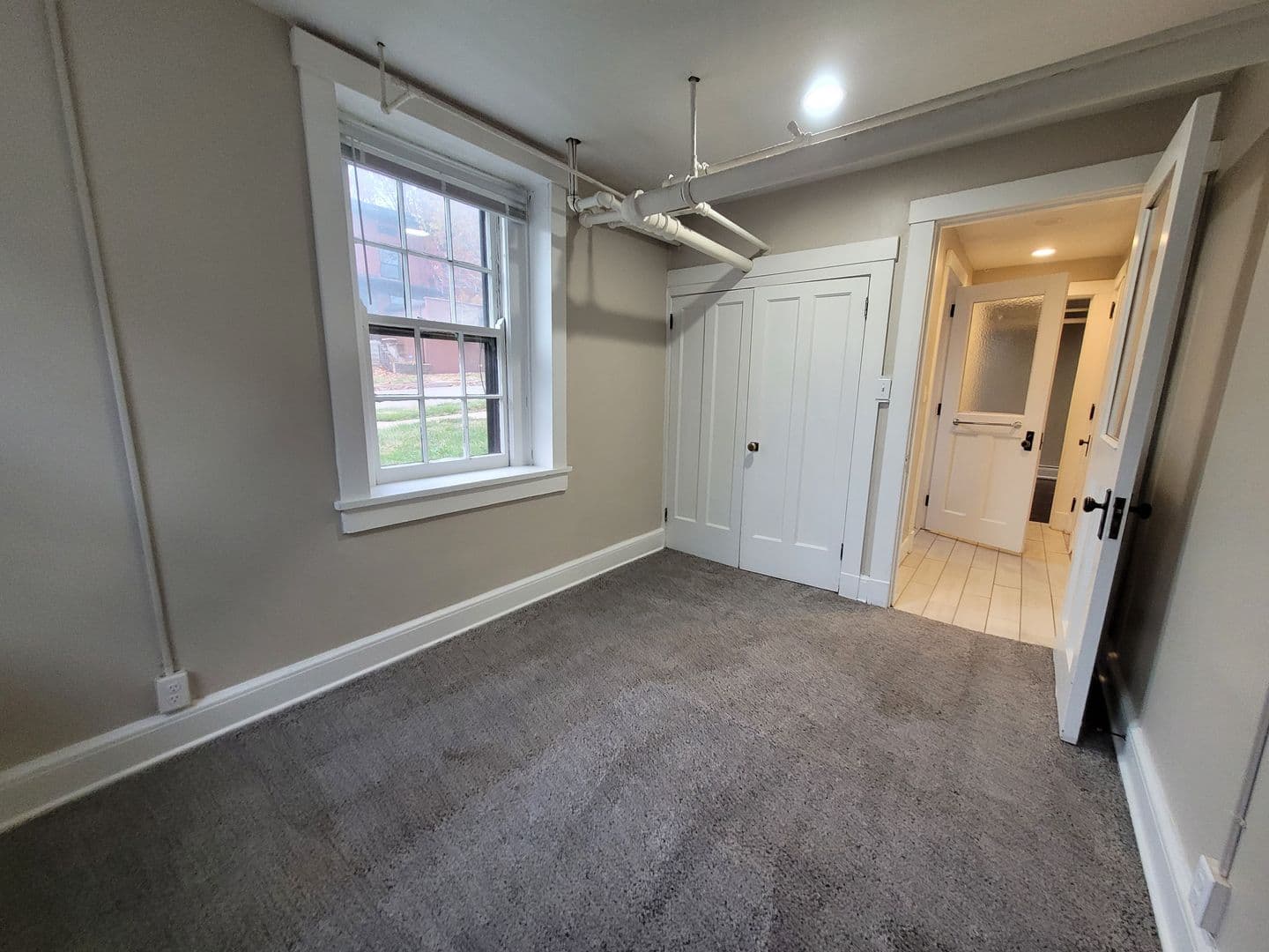 Des Moines Apartment: 1534 Woodland Avenue #B1