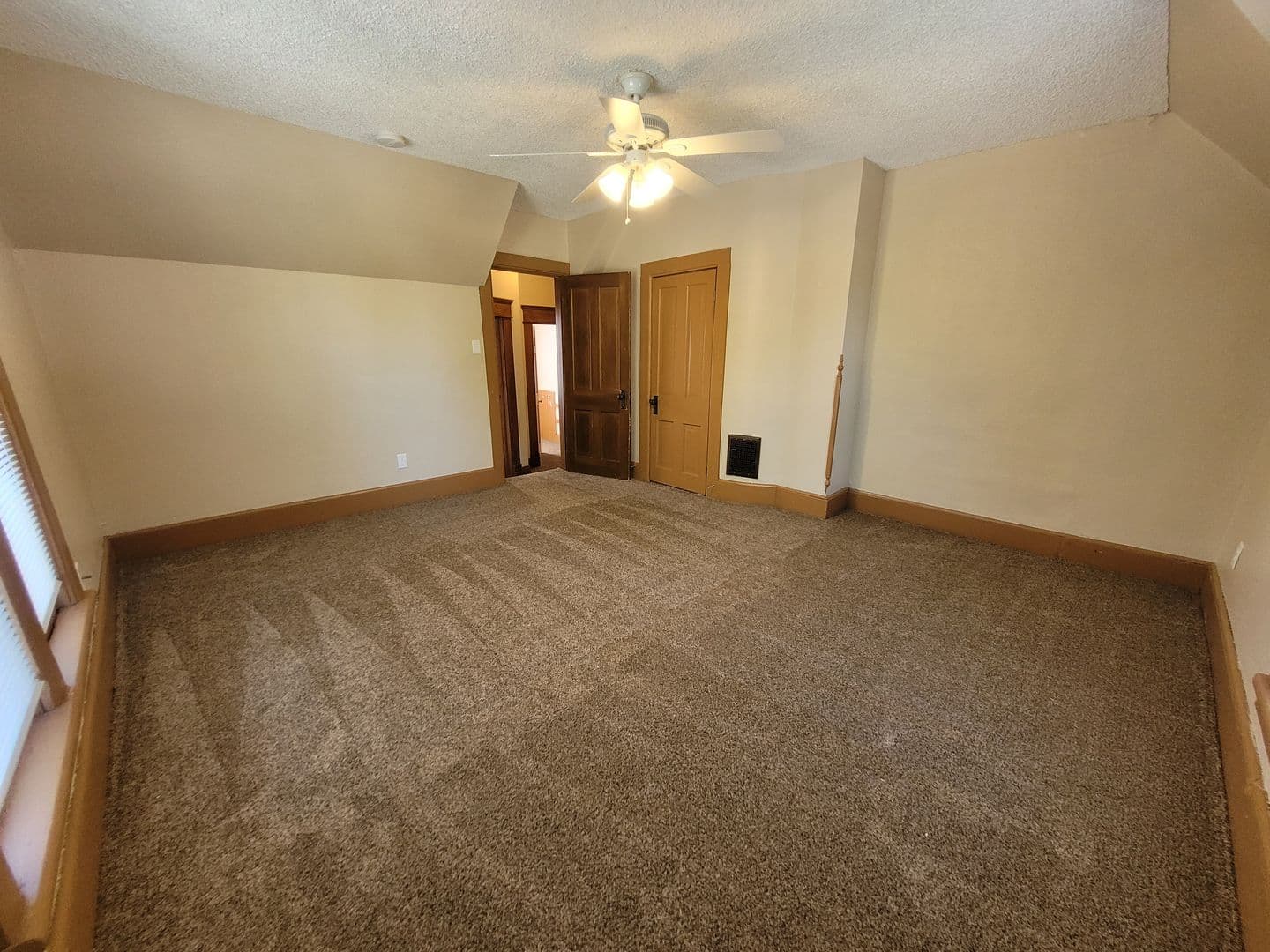 Des Moines Apartment: 757-759 17th Street