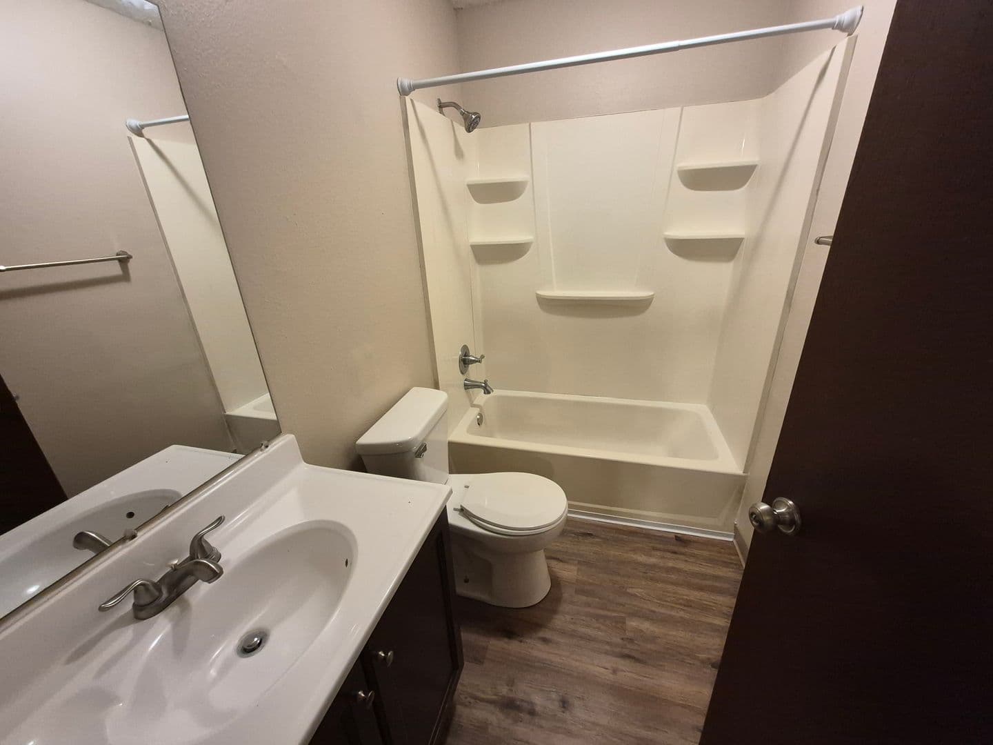 Des Moines Apartment: 1108-1110 East McKinley Avenue