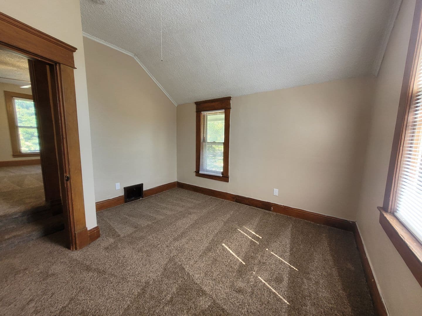 Des Moines Apartment: 757-759 17th Street
