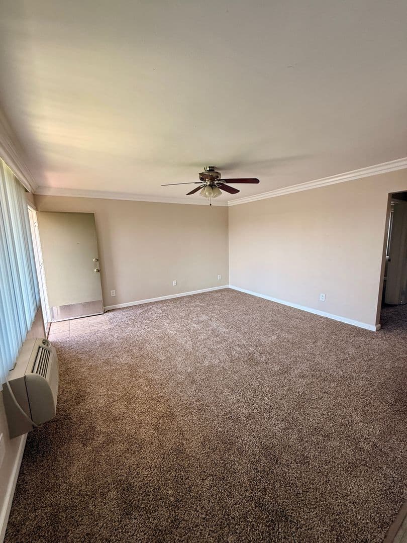 San Diego Apartment: 4837 - 4843.5 Kansas St