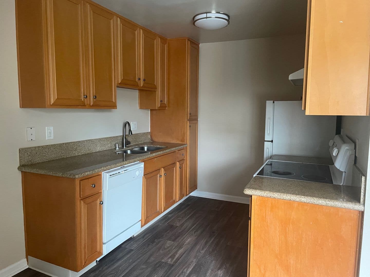 National City Apartment: 900 Palm Avenue