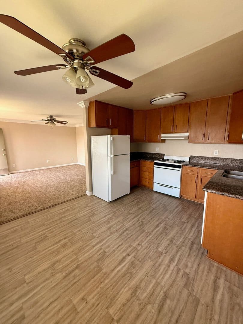 San Diego Apartment: 4837 - 4843.5 Kansas St