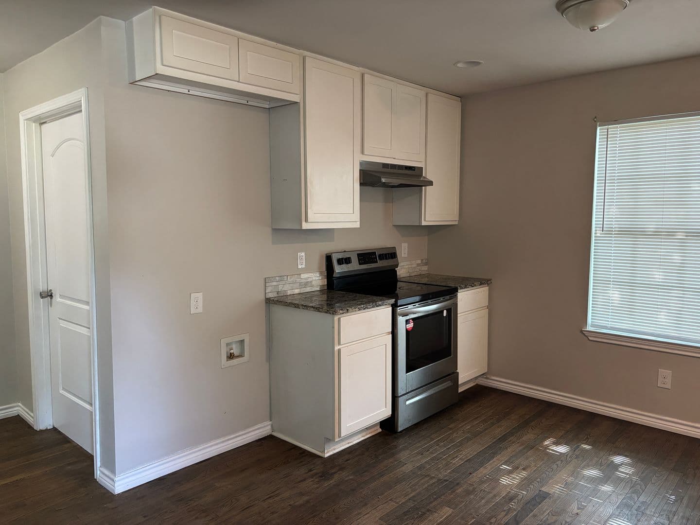 Denison House: 1709 W Elm St