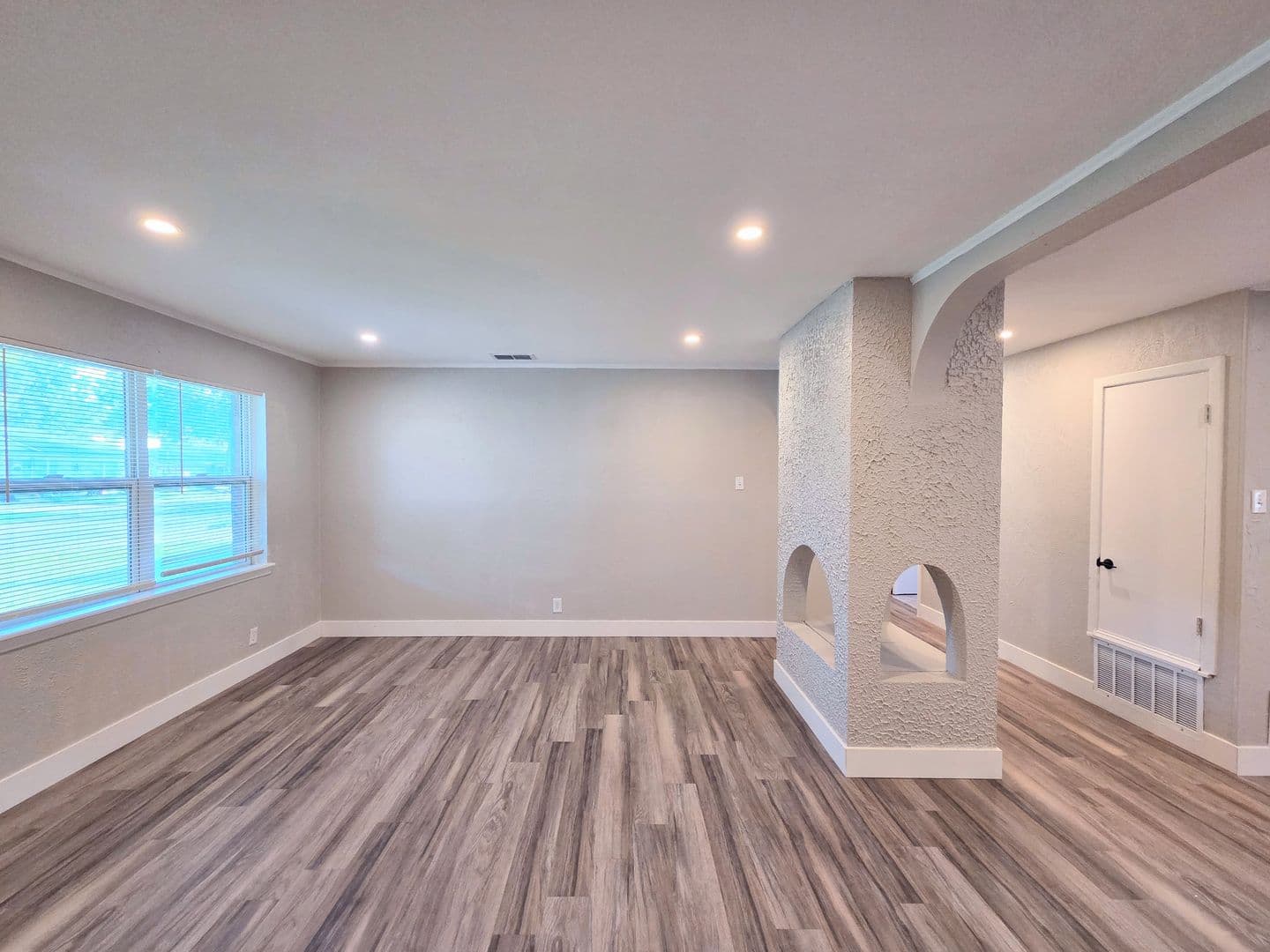 Sherman House: 424 W Anita St