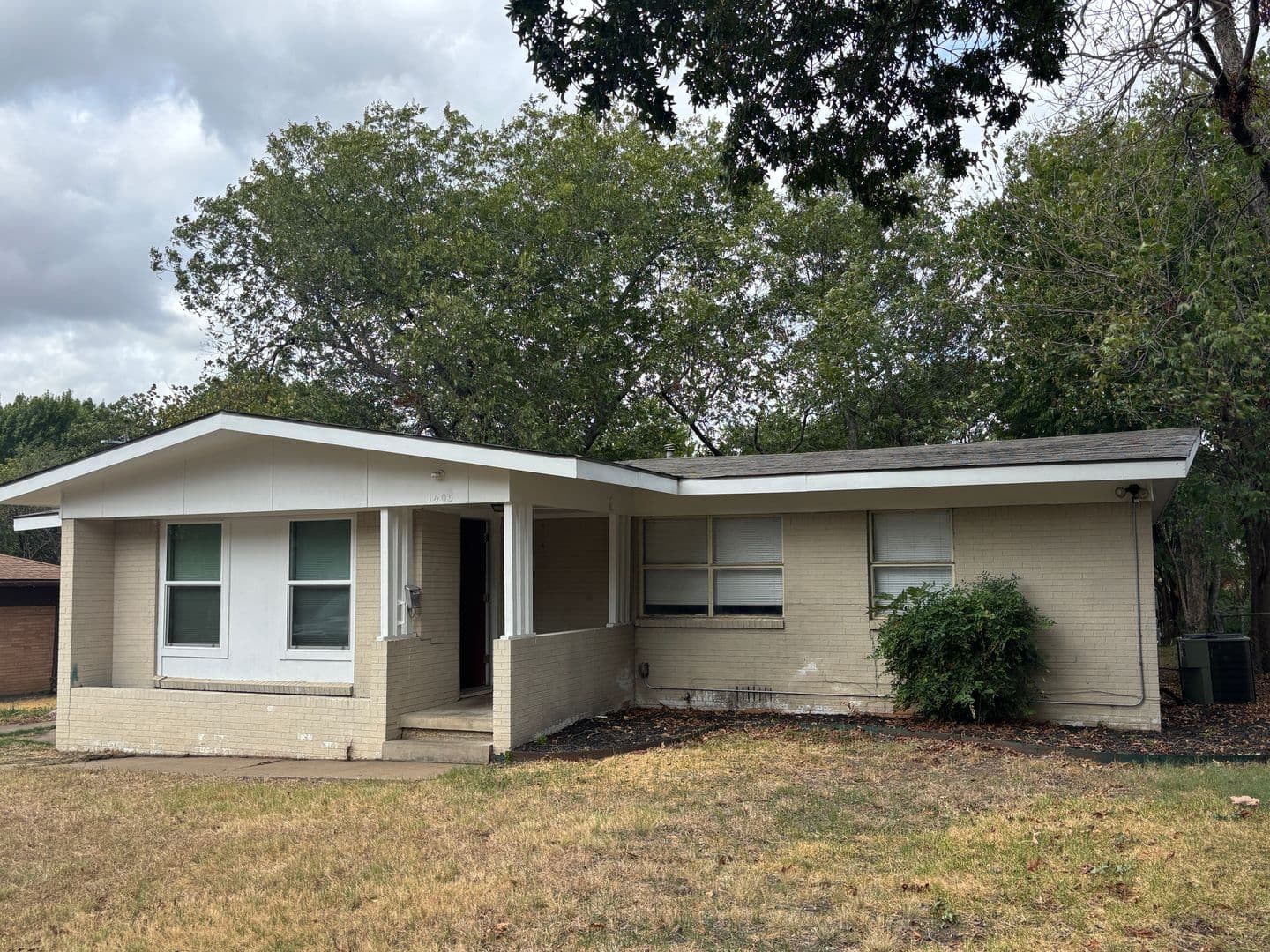 Sherman House: 1405 Shields Dr.