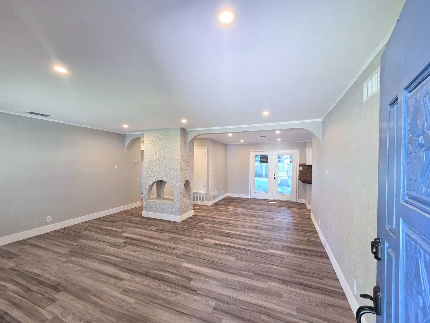 Sherman House: 424 W Anita St