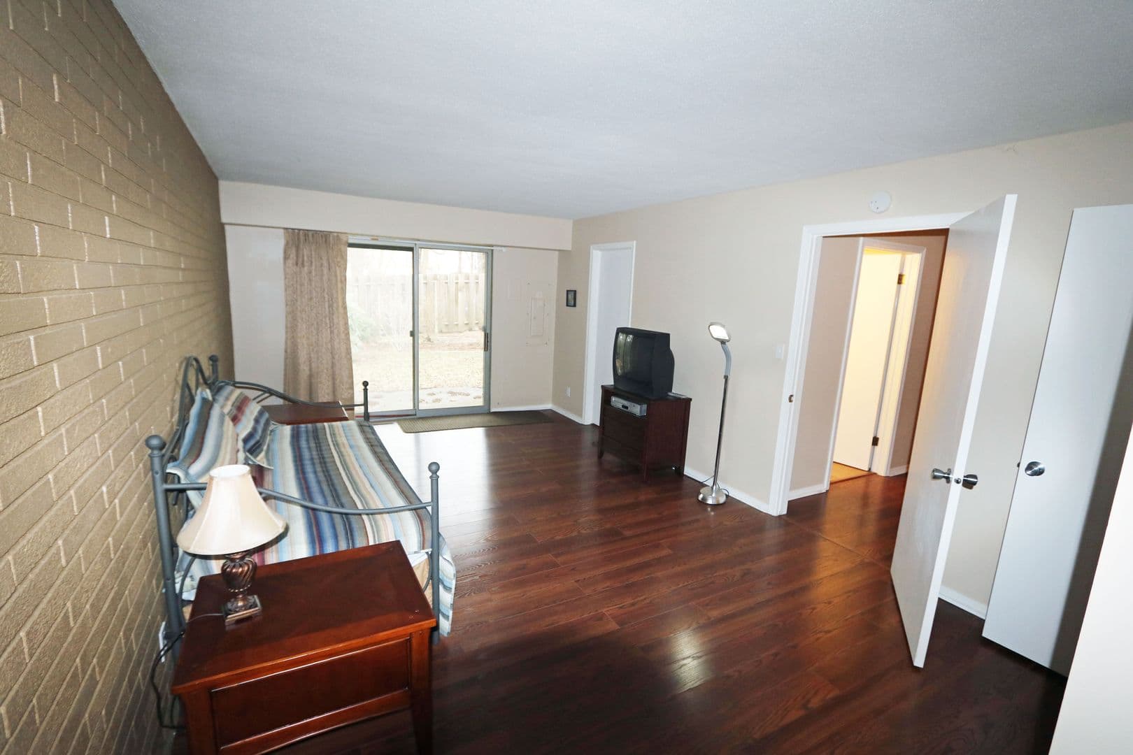 Saint Joseph Townhome: 2727 S Lakeshore Dr. A4