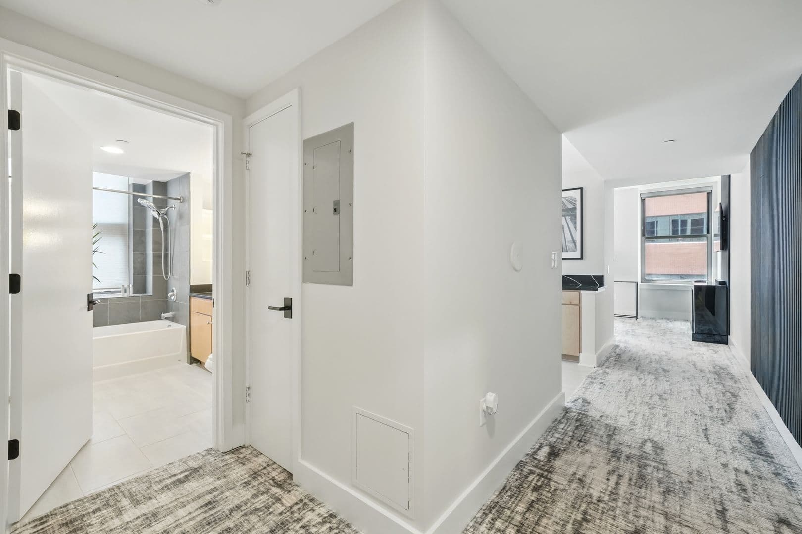 Saint Louis House: 314 N Broadway