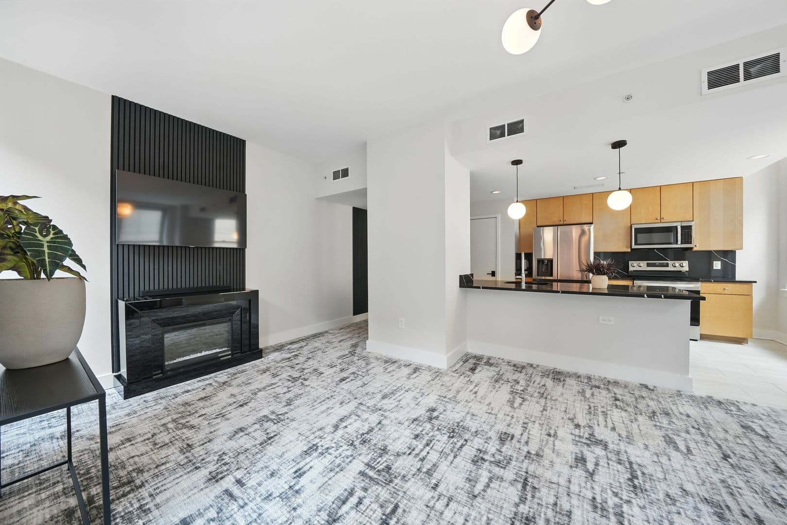 Saint Louis House: 314 N Broadway