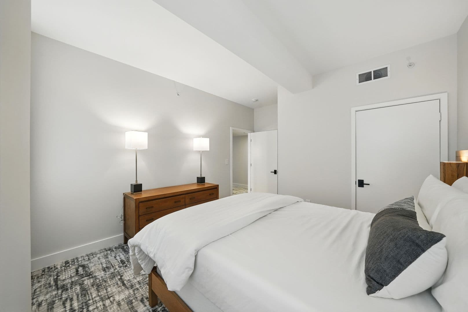Saint Louis House: 314 N Broadway