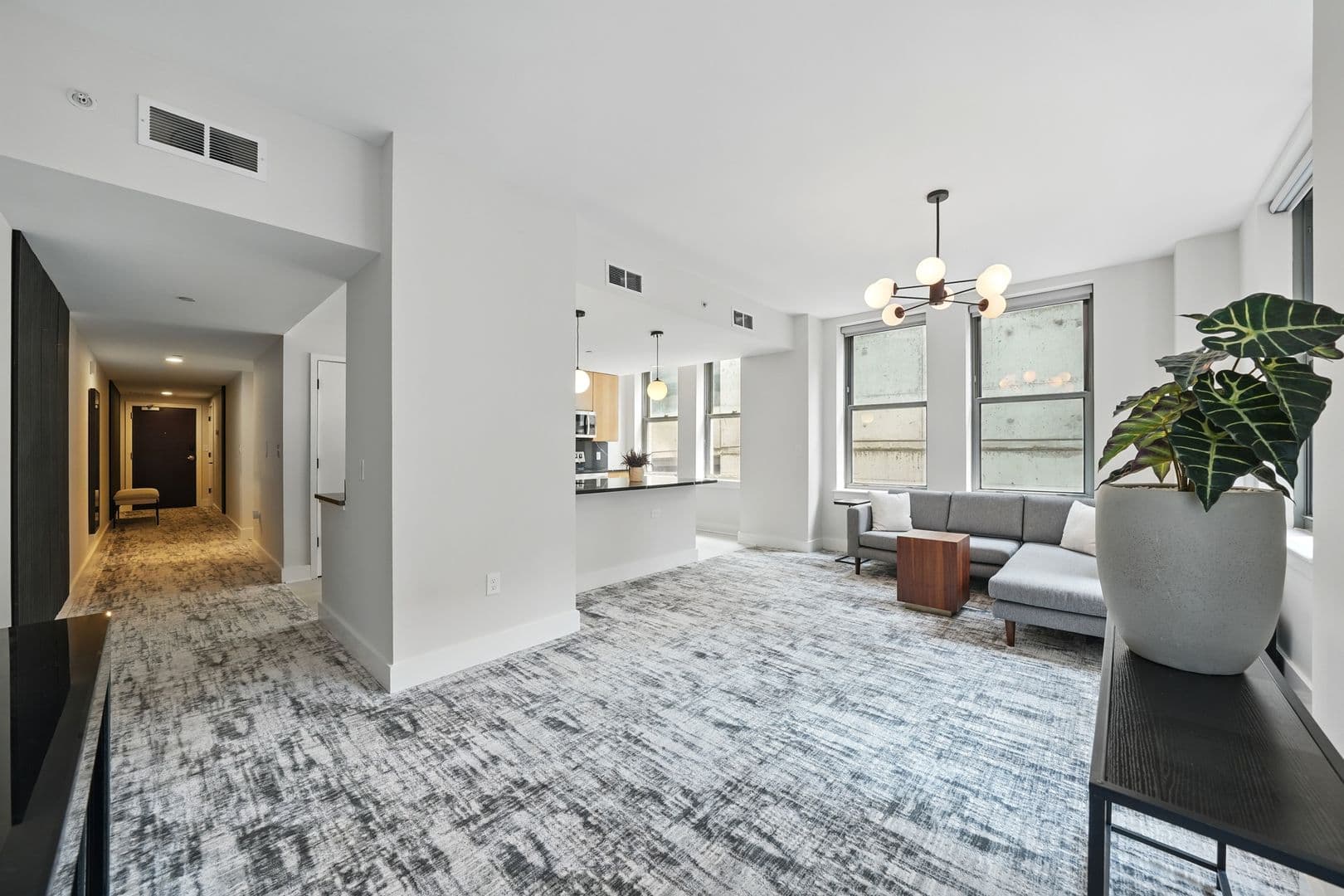 Saint Louis House: 314 N Broadway