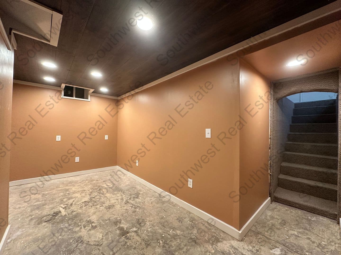 Portales House: 141 Texas Dr.