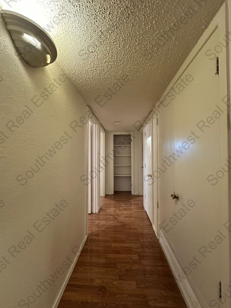 Portales House: 141 Texas Dr.