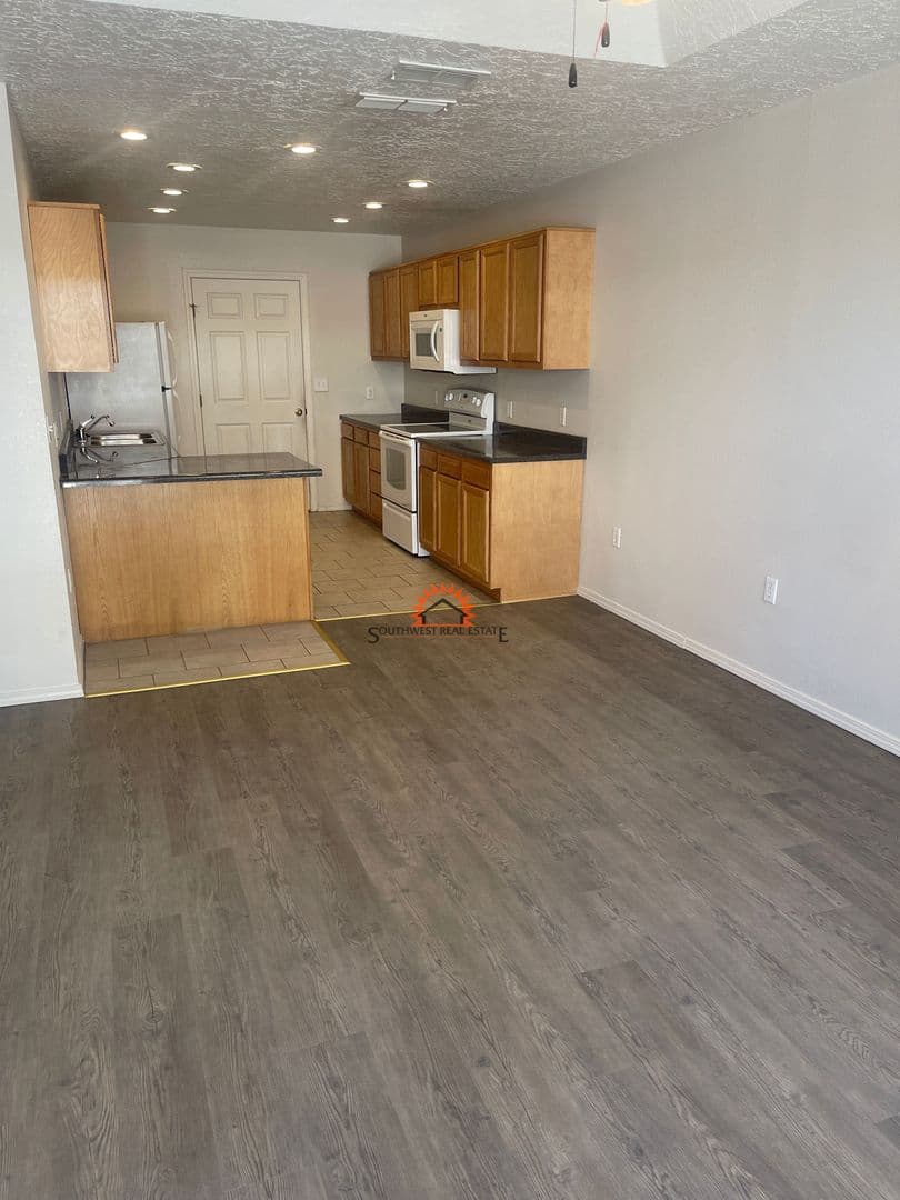 Clovis Apartment: 1809 N. MLK