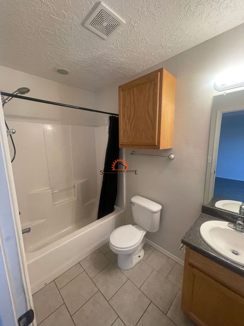 Clovis Apartment: 1809 N. MLK