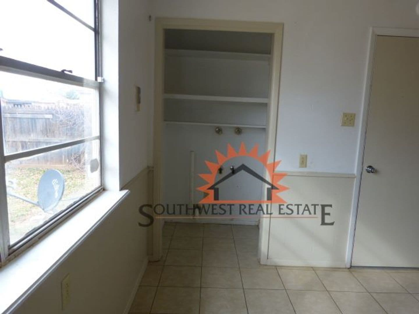 Clovis House: 533 Circle Dr.