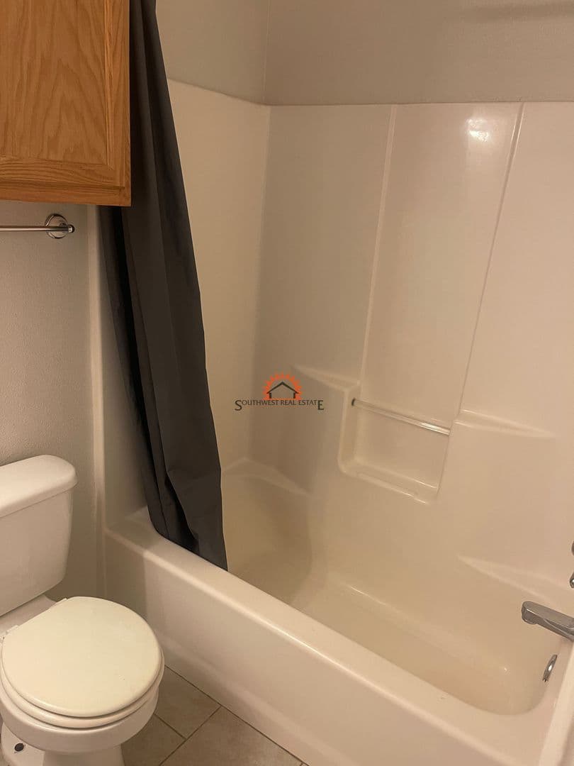 Clovis Apartment: 1809 N. MLK