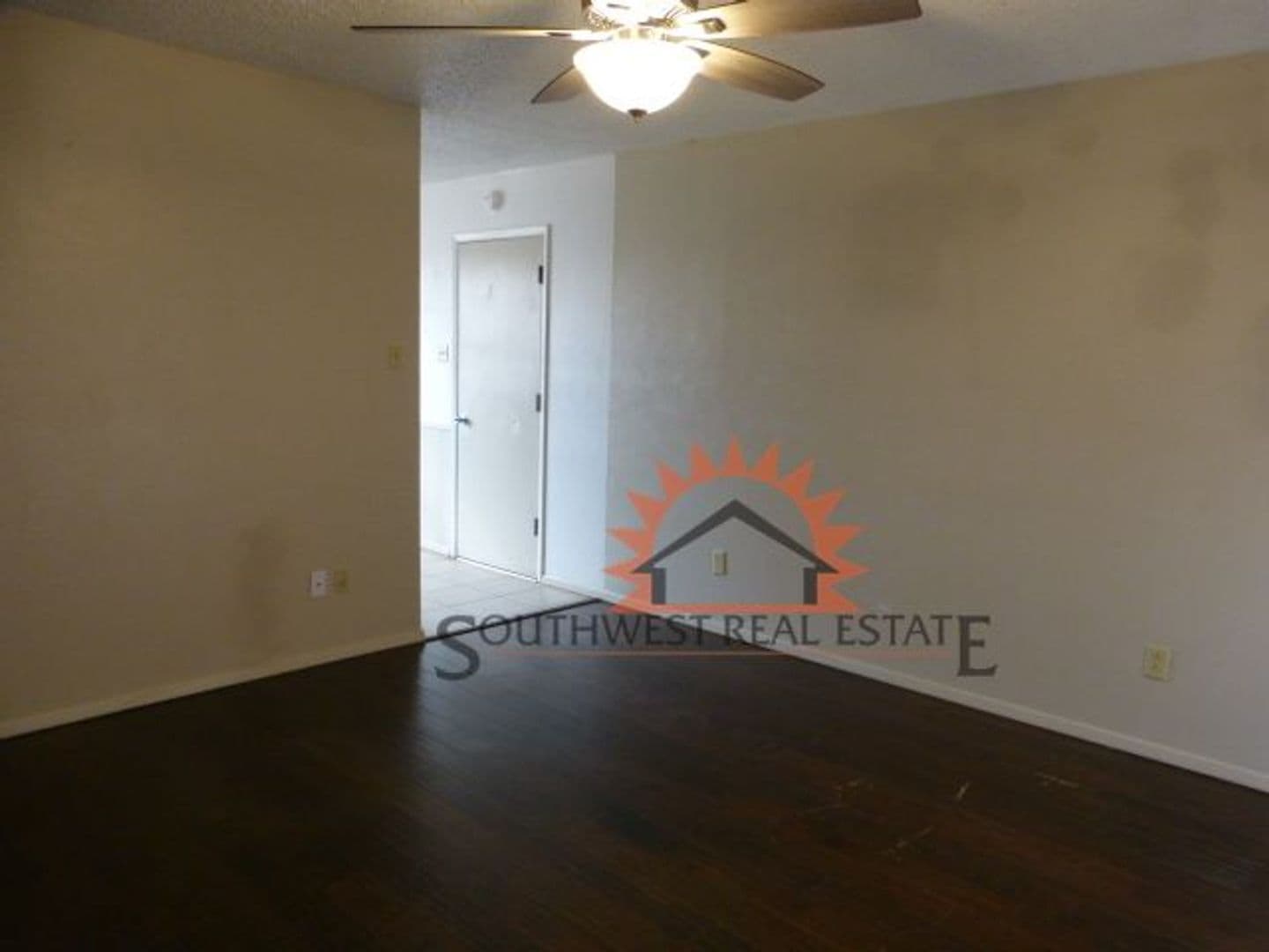 Clovis House: 533 Circle Dr.