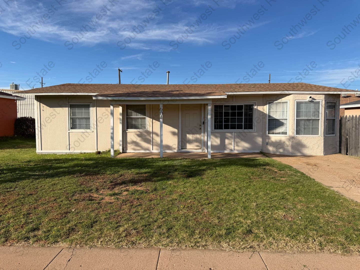 Clovis House: 604 W. 20th St.