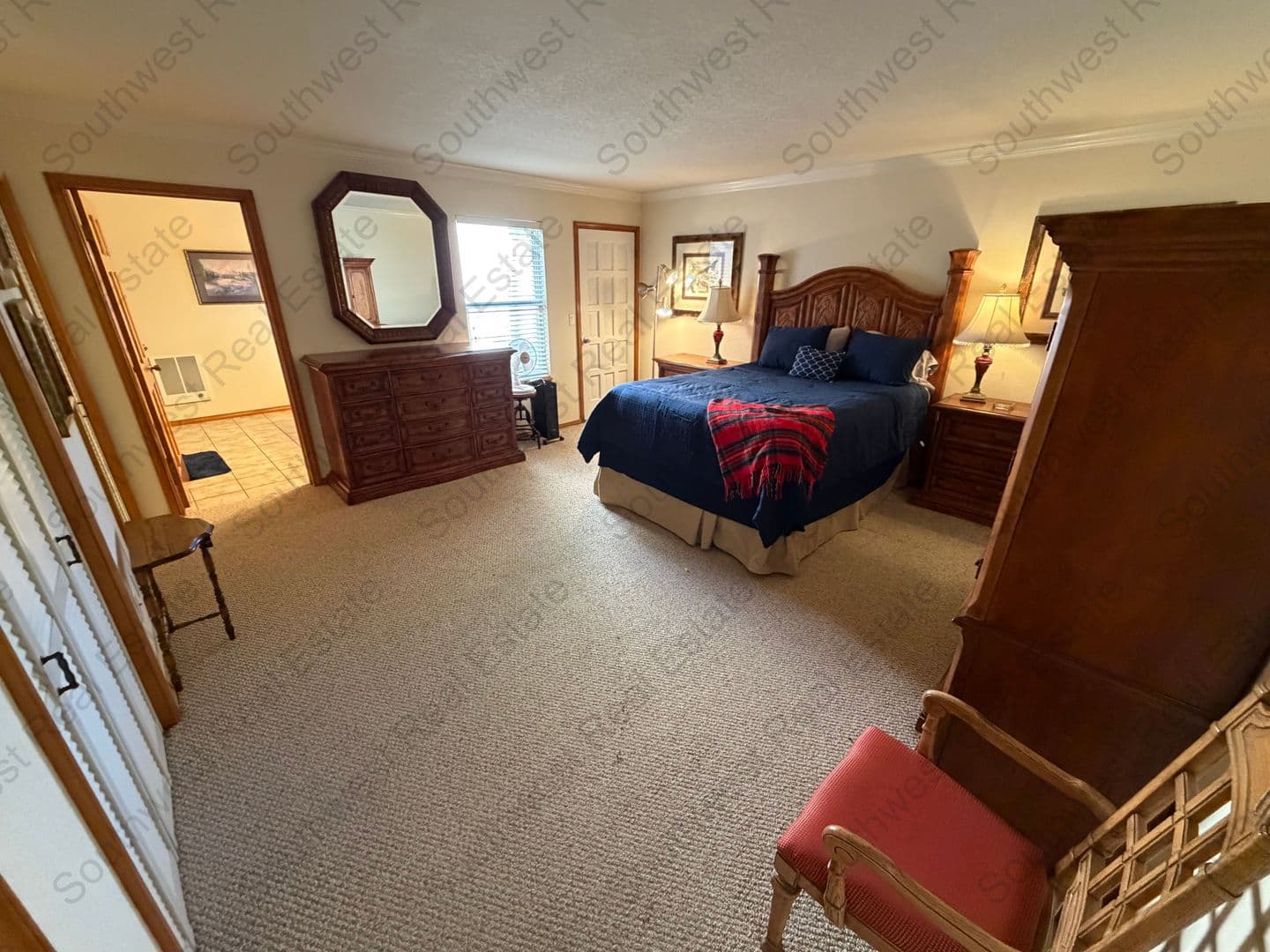 Clovis House: 1206 Colonial Parkway