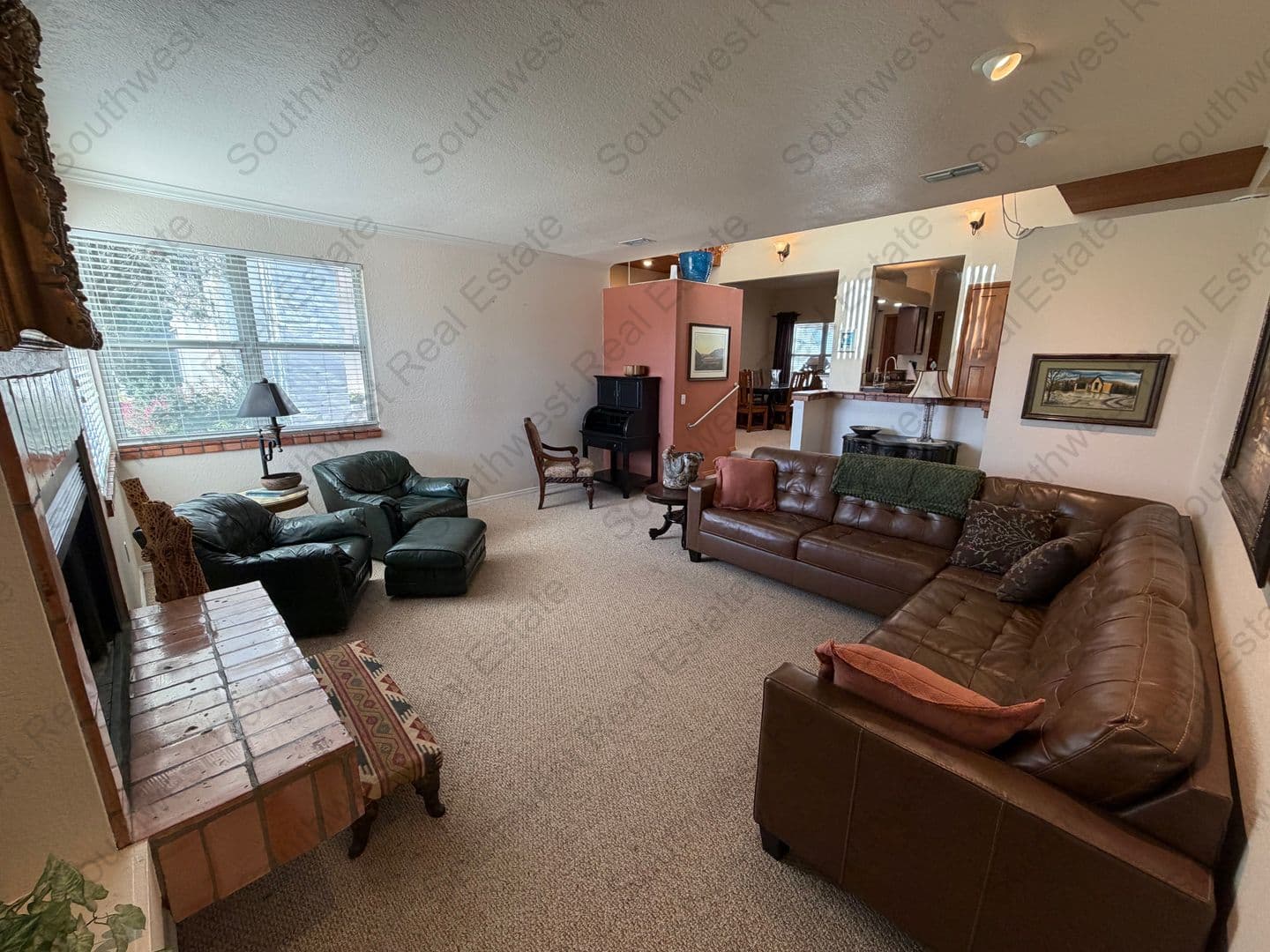 Clovis House: 1206 Colonial Parkway