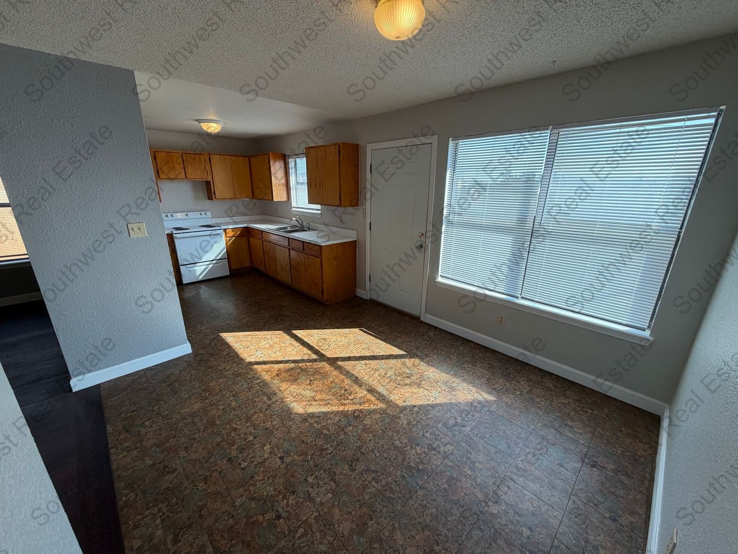 Clovis House: 3313 Vinton
