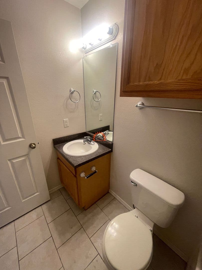 Clovis Apartment: 1809 N. MLK