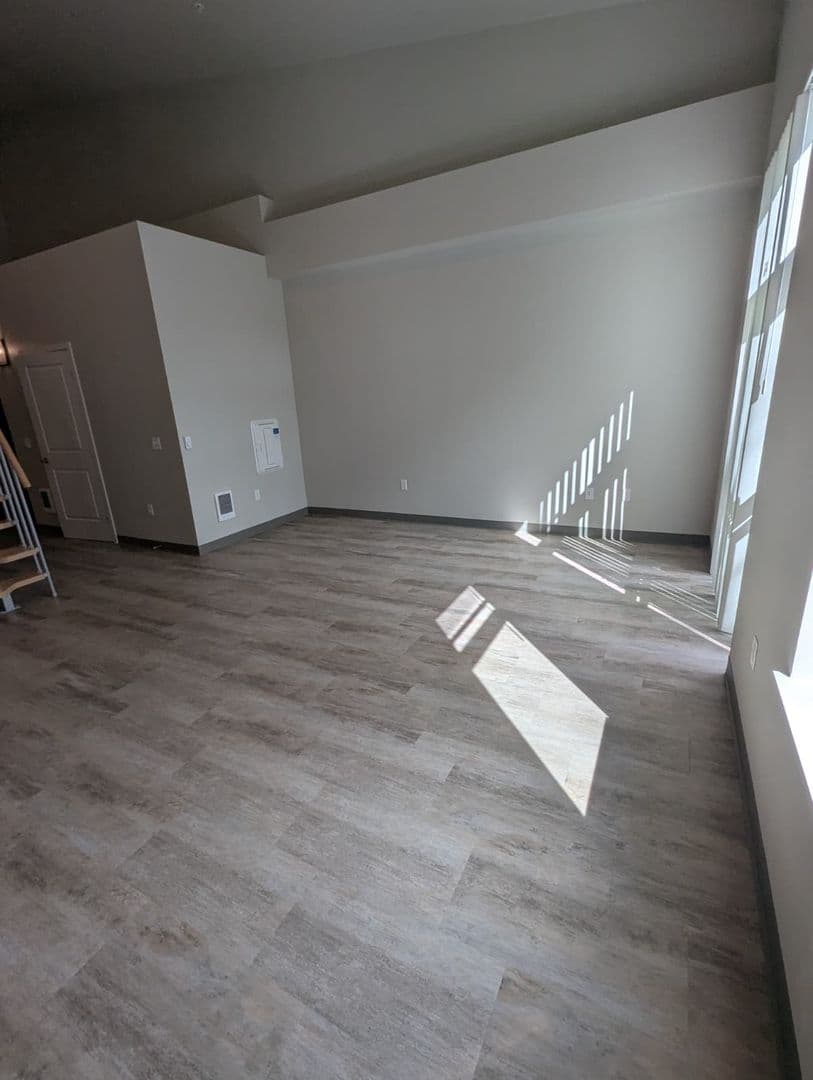 Bellingham Apartment: 1305 Harris Ave