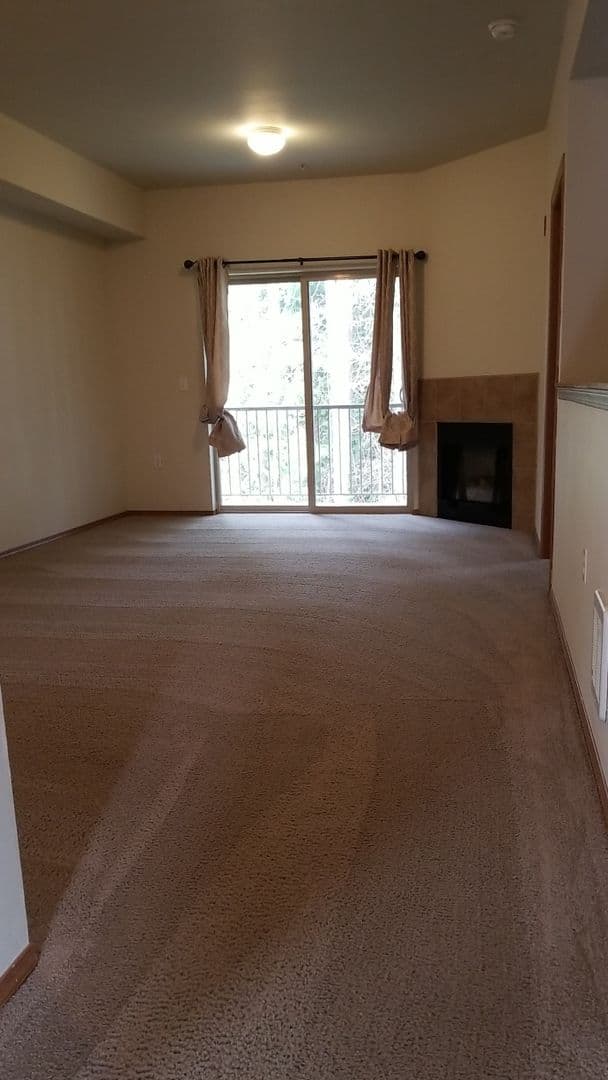 Bellingham Apartment: 4101-4115 Consolidation Ave