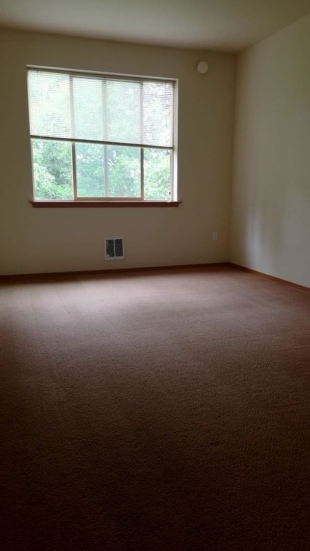 Bellingham Apartment: 4101-4115 Consolidation Ave