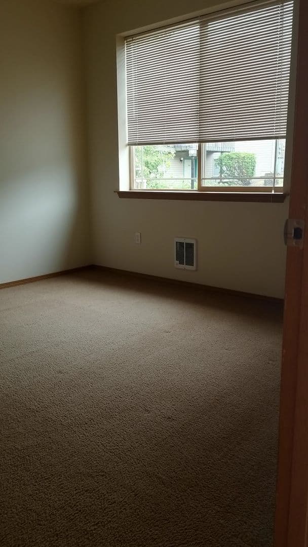Bellingham Apartment: 4101-4115 Consolidation Ave