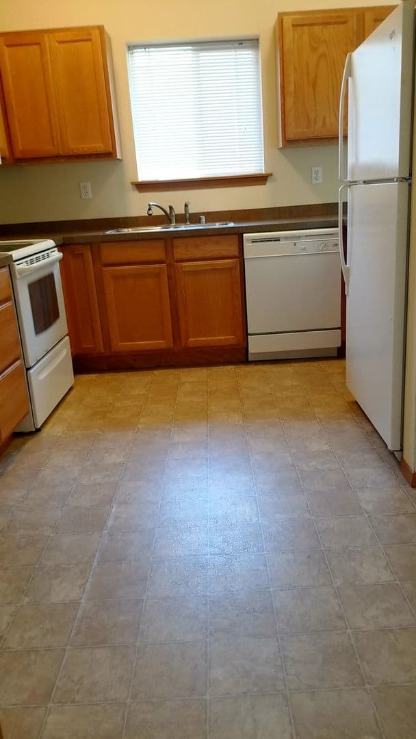 Bellingham Apartment: 4101-4115 Consolidation Ave