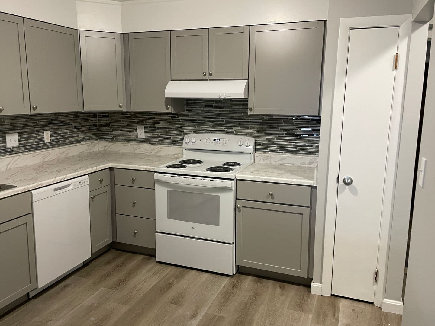 Arlington Apartment: 60 Pleasant Street
