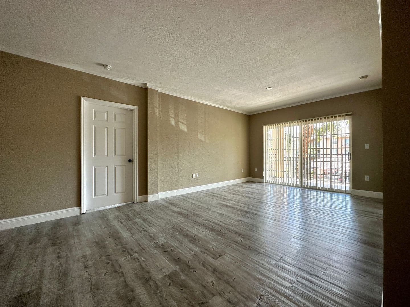 Coral Springs Apartment: 10110-10268 NW 33rd Street